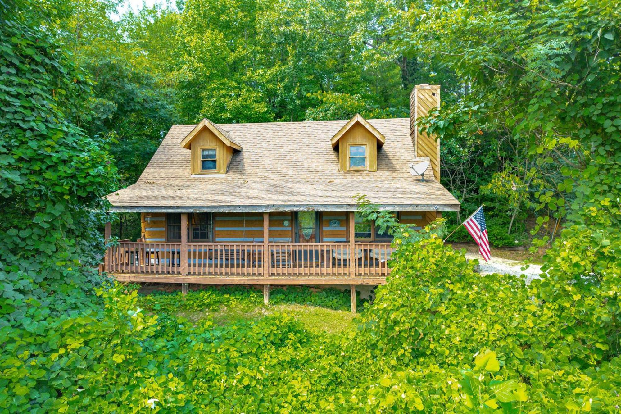 Smoky Mountain About 1 Mi To Park! Holiday home *